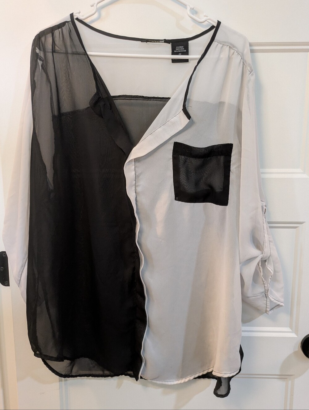 🔴 3/$15  Two-Tone Sheer Button-Front Blouse - Black & White